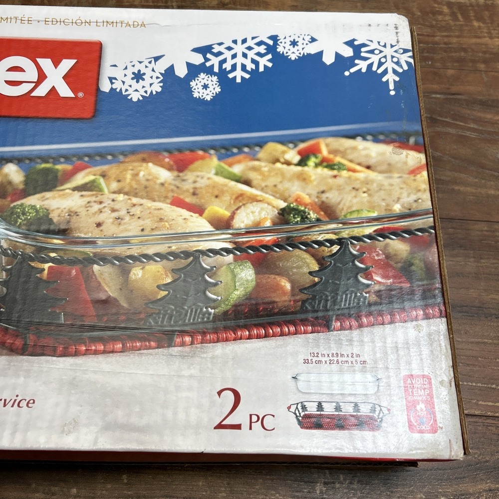 Pyrex Christmas Tree Basket Holiday Serveware 2 Piece Set Limited Edition NEW‎ - Picture 9 of 14